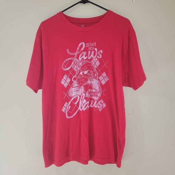 Holiday Time Size Large Men's Hanging with Claus Graphic Red Tee - Picture 1 of 4